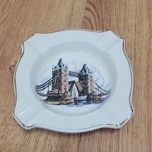 Vintage Tower Bridge Ashtray Royal Falcon Ware Weatherby Hanley England 5 1/2"
